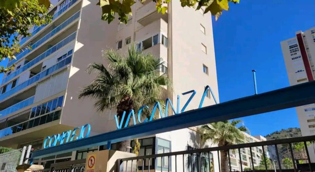 Апартаменти Vacanza Luxury Complex- Parking , Pool Only In The Summer , Rincon De Loix Бенідорм Екстер'єр фото