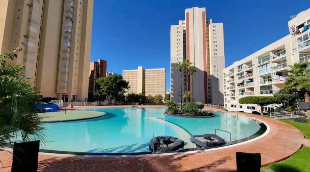 Апартаменти Vacanza Luxury Complex- Parking , Pool Only In The Summer , Rincon De Loix Бенідорм Екстер'єр фото