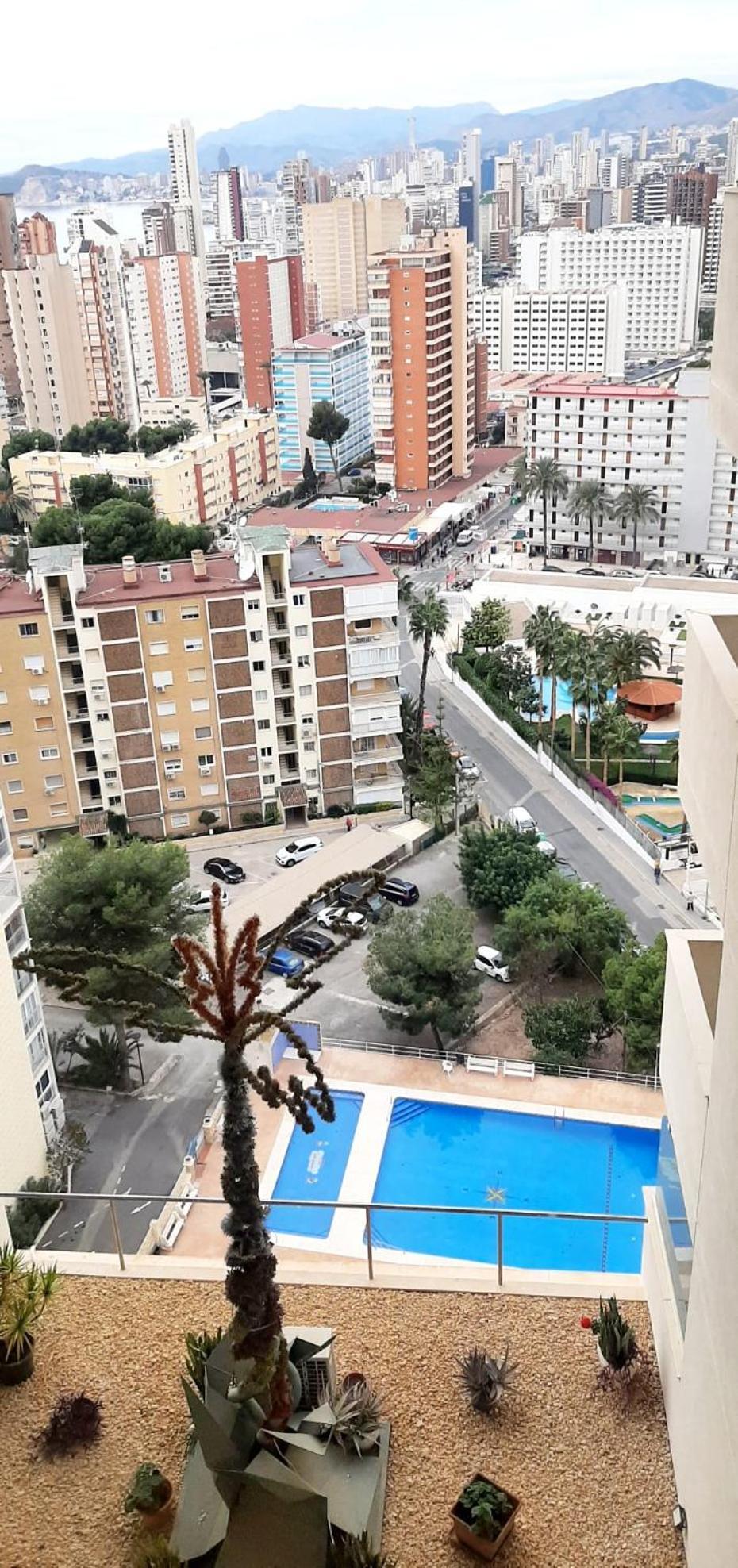 Апартаменти Vacanza Luxury Complex- Parking , Pool Only In The Summer , Rincon De Loix Бенідорм Екстер'єр фото