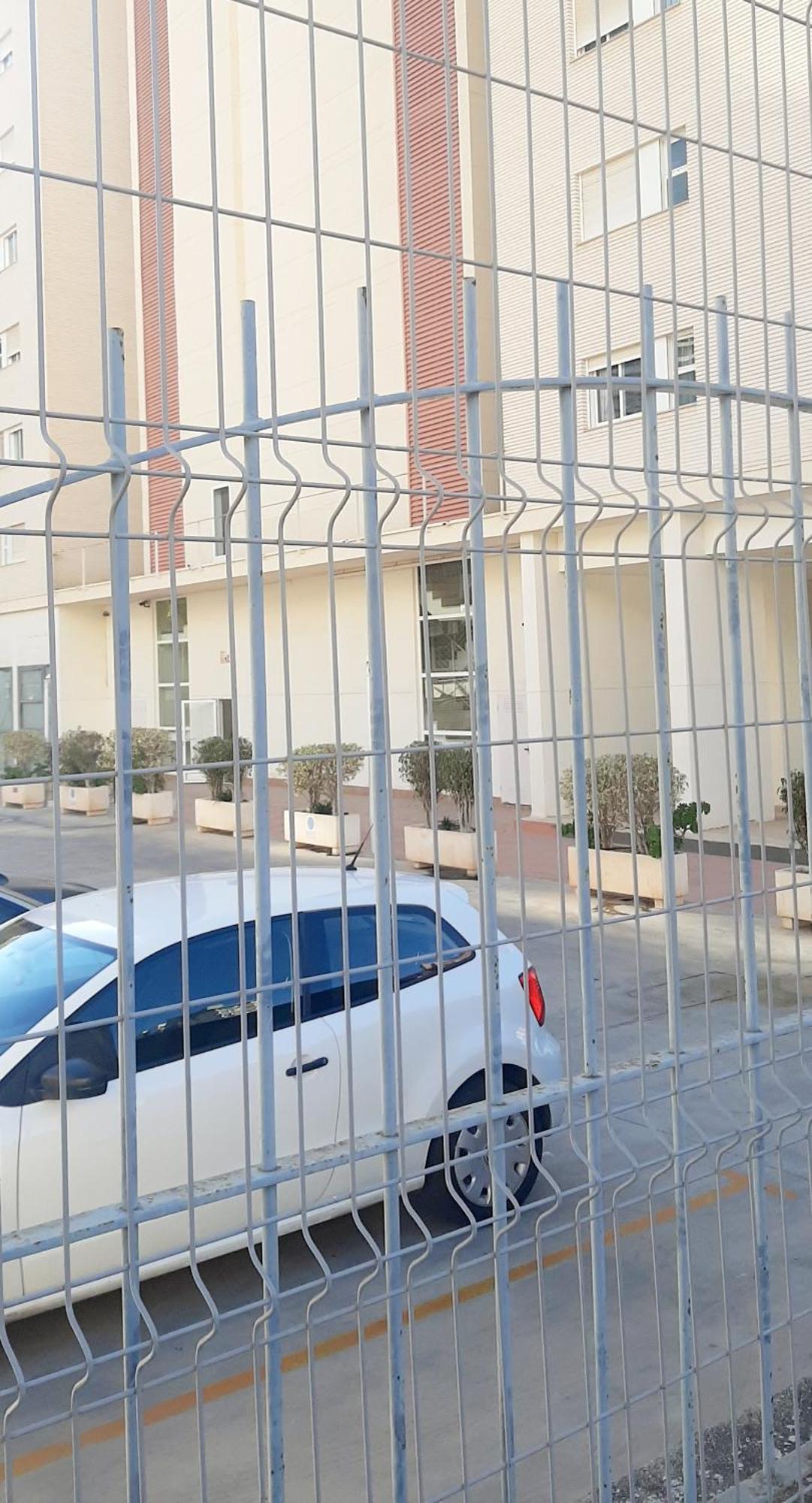 Апартаменти Vacanza Luxury Complex- Parking , Pool Only In The Summer , Rincon De Loix Бенідорм Екстер'єр фото